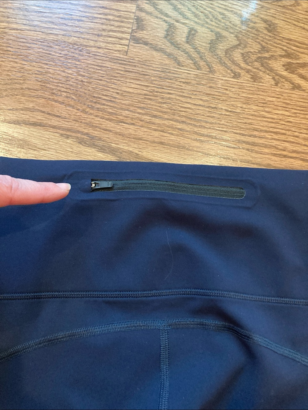 LNDR Limitless 7/8 Legging with Back Zip - Picture 3 of 8